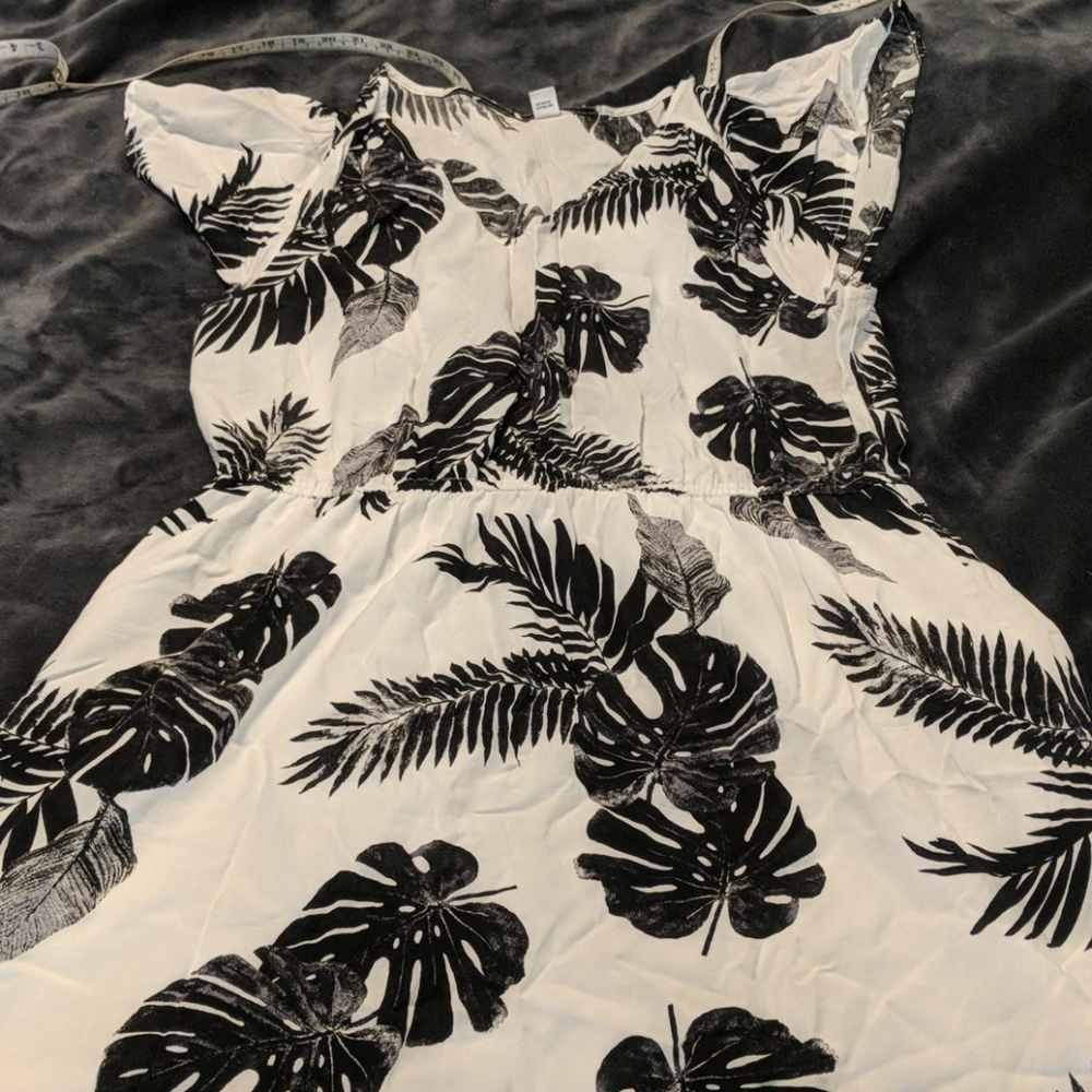Old Navy Tropical Leaf Dress
